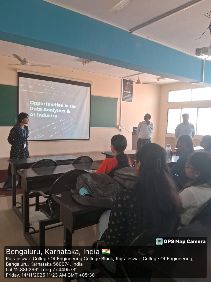 rrceblr's tweet image. 🌟 #RRCE AIML &amp;amp; CSE(IC) hosted a Technical Seminar on “Data Analytics &amp;amp; Gen AI” with Mr. Maheshwar Narayanan, AVP, Imarticus Learning. Students gained insights on analytics, Gen AI apps &amp;amp; career skills! 🤖📊
#TechSeminar #AIML #CSEIC #FutureTech