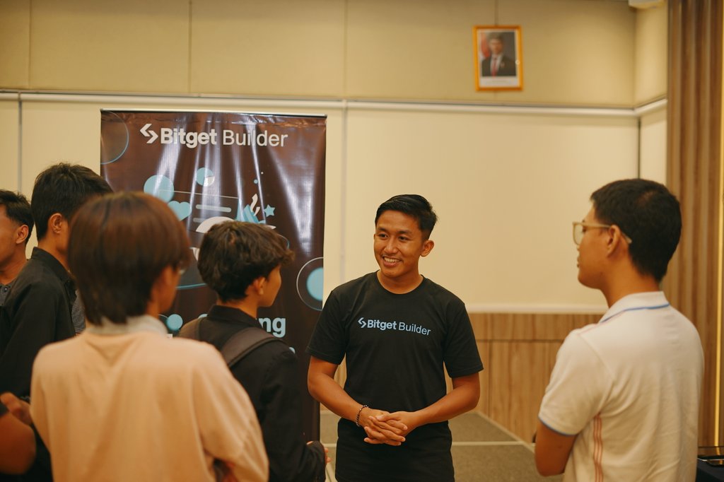 Moving_03's tweet image. Bitget Connect Yogyakarta 

From presentation sessions to community approaches.Bitgetizen Yogyakarta gather, connect, create many new ideas.

✅251 Registrant
✅120 Partisipants
✅Great Experience 

@BitgetID
@bitget
#EventWithBitget