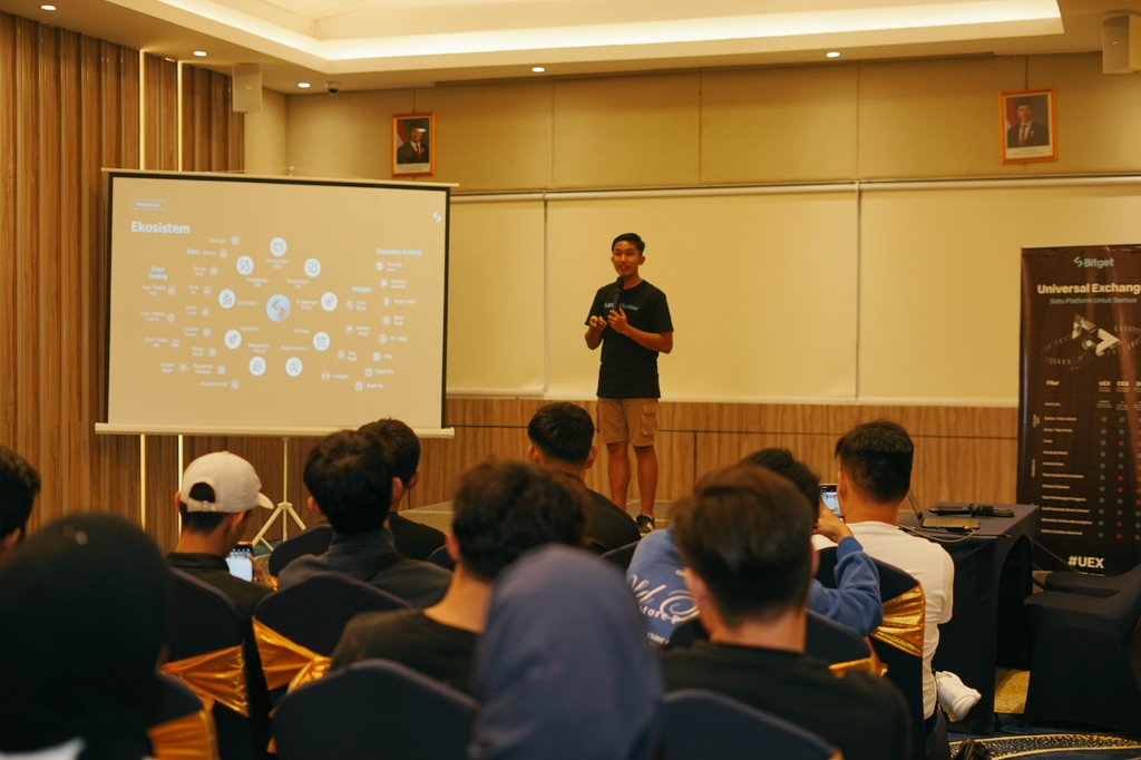 Moving_03's tweet image. Bitget Connect Yogyakarta 

From presentation sessions to community approaches.Bitgetizen Yogyakarta gather, connect, create many new ideas.

✅251 Registrant
✅120 Partisipants
✅Great Experience 

@BitgetID
@bitget
#EventWithBitget