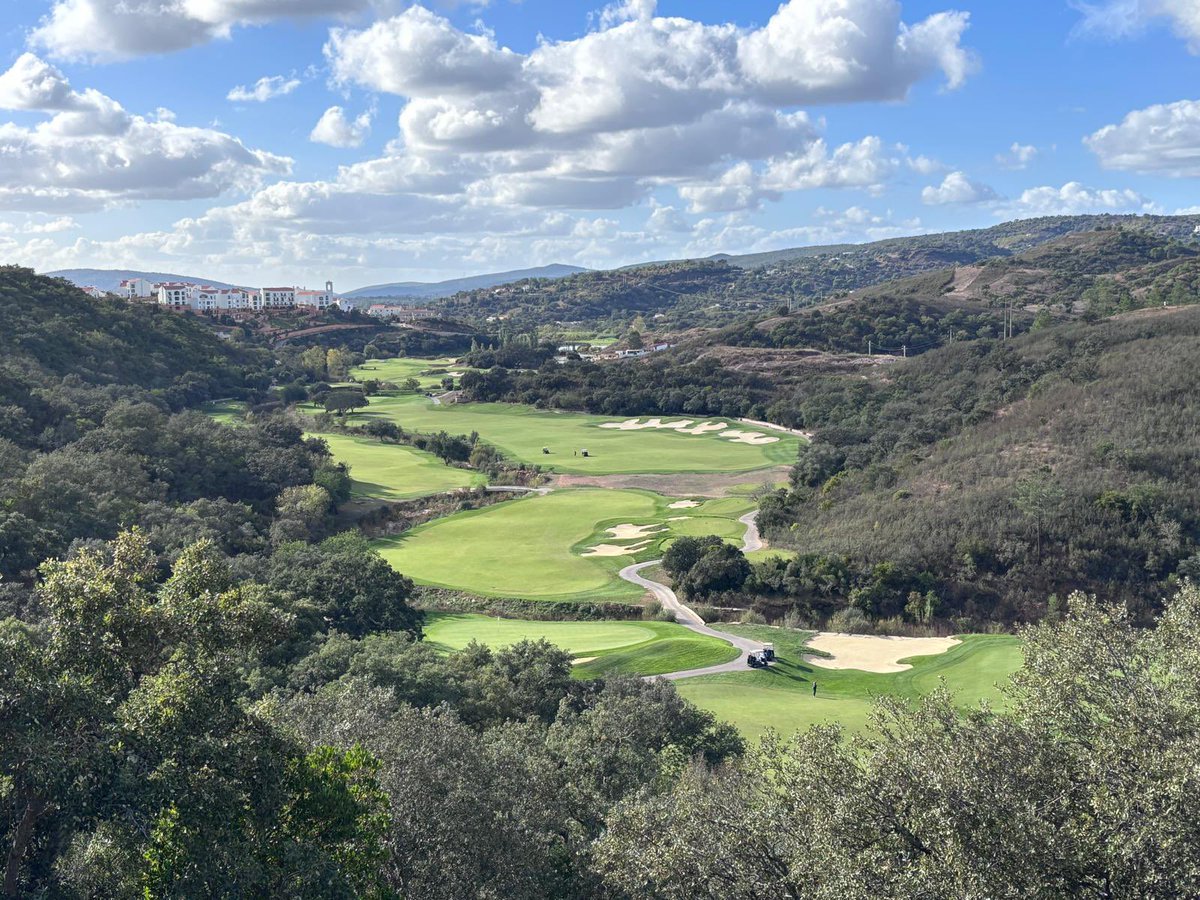 DGgolfguide's tweet photo. 🇵🇹 Such an enjoyable visit to the stunning new #Ombria course in the Algarve with @ChloeAllyn
Great to catch-up with Golf Director Salvador, whose passion and vision for the resort is inspiring.
Excited to see @ombriaresort grow into one of the Algarve’s must-play courses 👌🏻 https://t.co/3ZfePrI54c