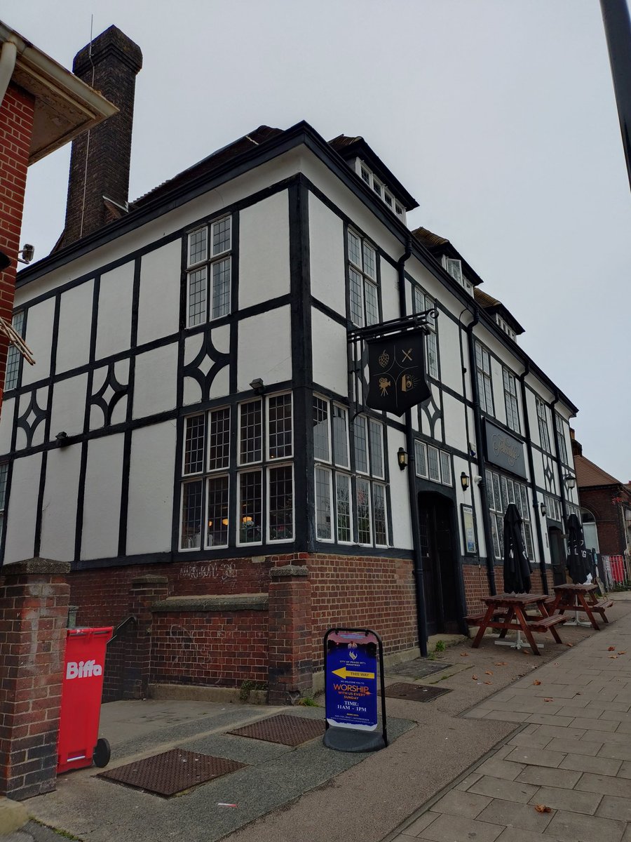 South East London Boozers tweet media