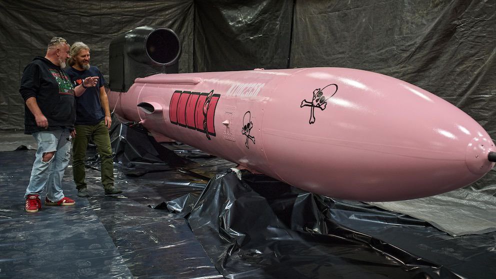 Tendar's tweet image. Ukrainian forces released pictures of the FP-5 &quot;Flamingo&quot; missile.