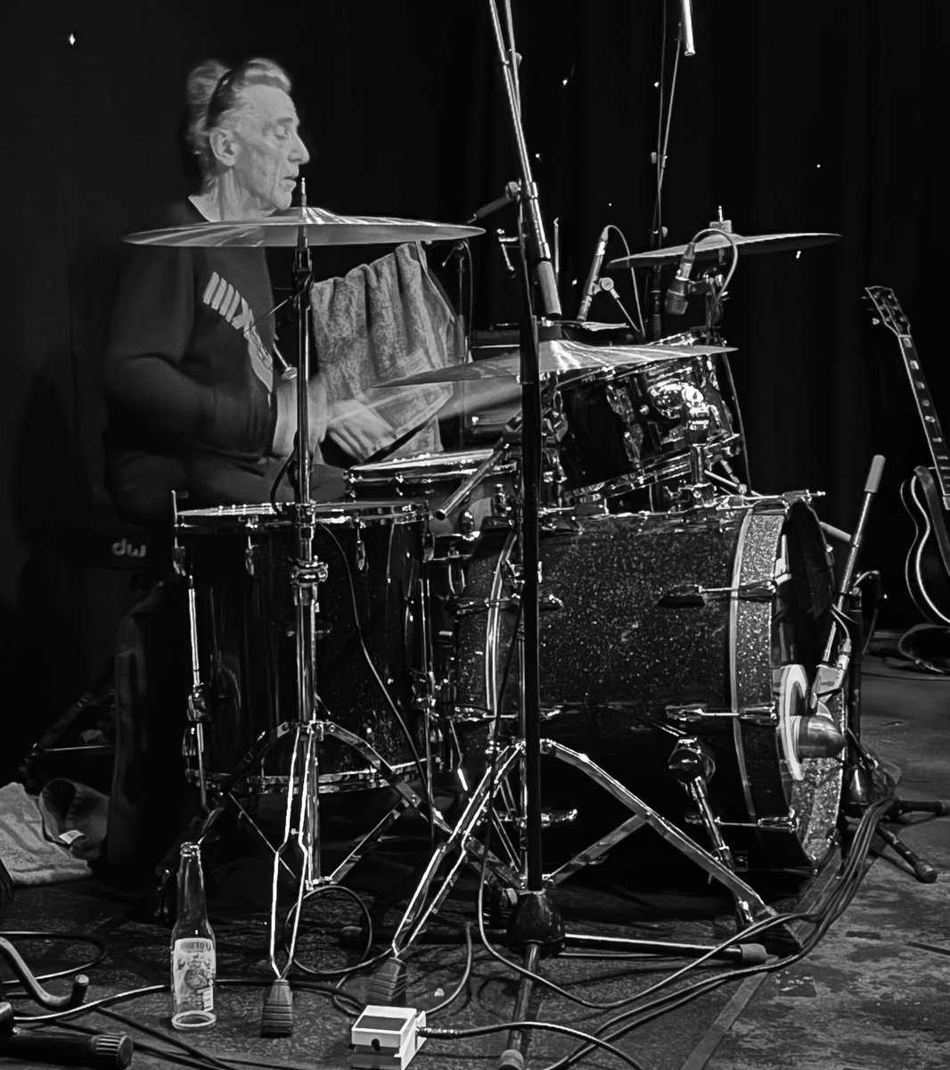 NYcheesy's tweet photo. Absolutely loved #MarkLaff’s @_XGENERATIONX set in Edinburgh last night.
46 years after 1st seeing them, it was great to hear all the early songs sung brilliantly with an American edginess by #ElizabethWestwood and a joy to watch #SteveNorman playing punk tunes.
#KissMeDeadly https://t.co/CSL5MFTAAI