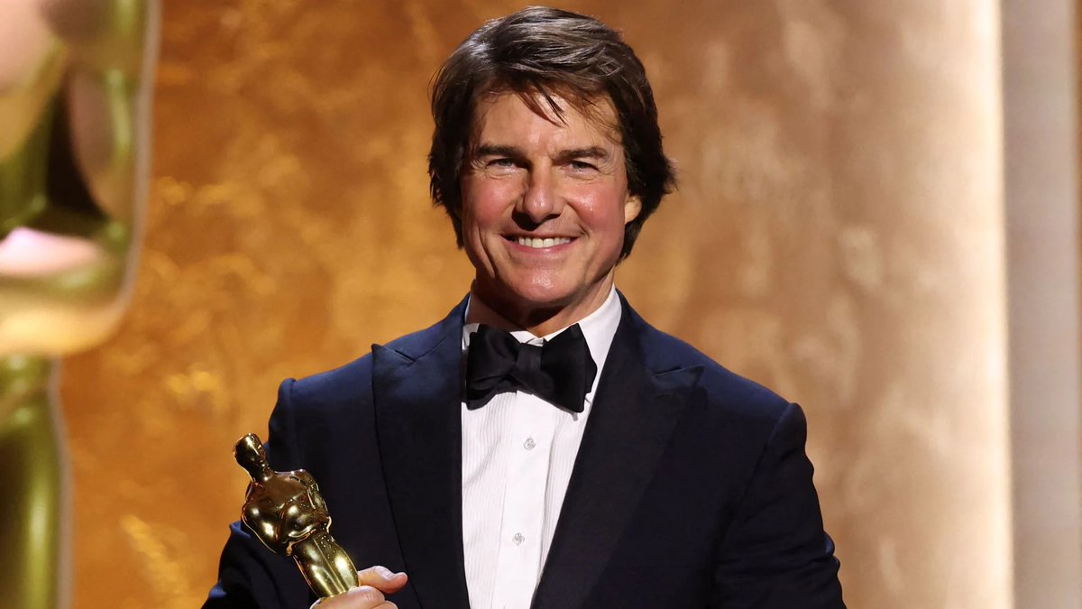 🏆 Tom Cruise recibió el pasado domingo un Oscar honorífico tras 45 años de carrera y cuatro nominaciones.

“¿Cómo se resumen los 45 años de carrera de Tom Cruise en un discurso de cuatro minutos? Misión imposible”, bromeó al recoger el galardón.