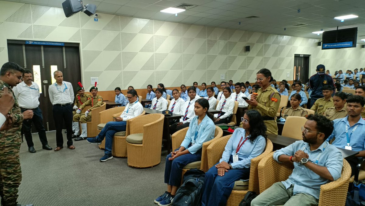 MIT_Updates's tweet image. Last month, we were blessed to have Major (Dr) Janak MS with us at Anand Hall, who guided our students on joining Indian Armed Forces. #mit_csn #IndianArmy  #indianarmedforces #NCC