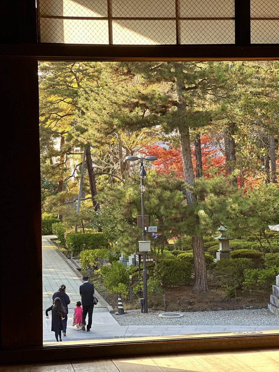 本日は長野県善光寺にて秋を感じました