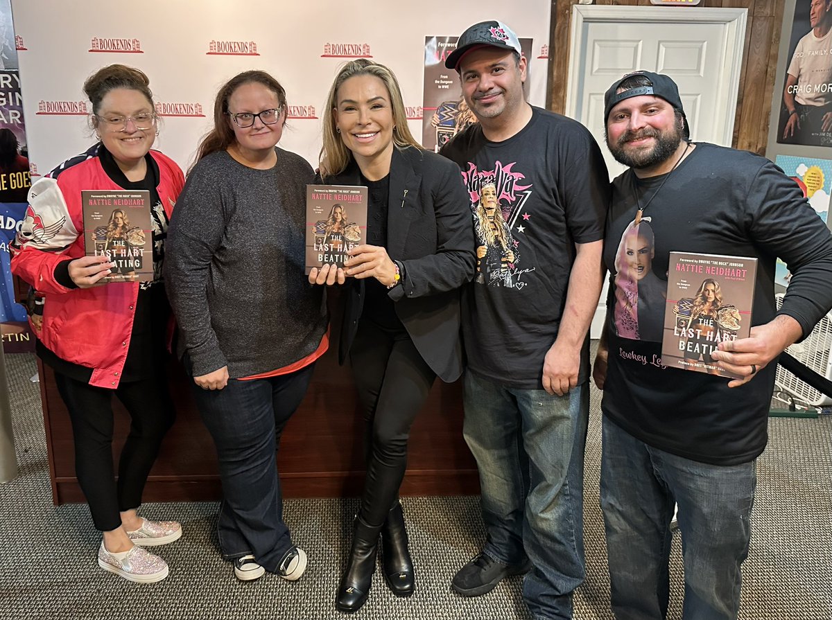 #UnbreakableMonday
#TeamNattie
 🩷🖤