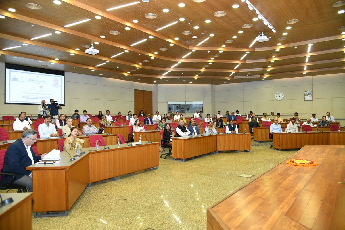 CMO Gujarat tweet media