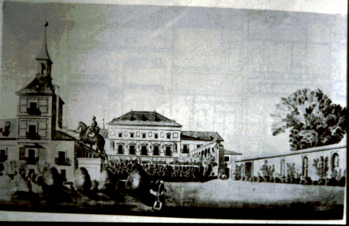 Siemamadencanto's tweet photo. #TalDiaComoHoy de 1843 se inauguraba #estatuaecuestre #FelipeIV en #plazadeoriente. El pedestal con todos sus relieves pertenece al s XIX, pero la escultura de bronce es barroca, estuvo colocada en el #BuenRetiro,Intervinieron #Velazquez,#MartinezMontañes, #Galileo y #Tacca https://t.co/FIGJyplZyq