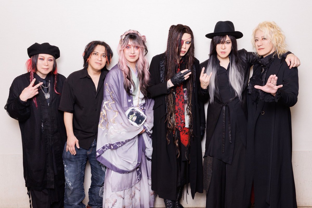 よく知らん…という人にV系豆知識。 一番左の #PENICILLIN のドラムO