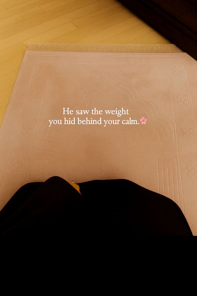 Alquranconnect's tweet photo. He saw the weight you hide behind your calm. 🌸 https://t.co/qeOn4M7slJ