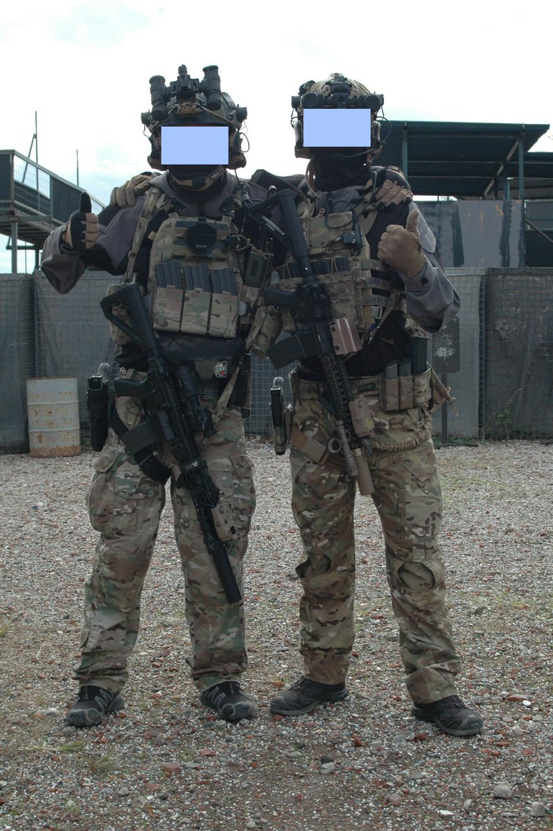 MilkIt0013's tweet image. 装備合わせしていただいたあやたかさん(@nwbu0706)とのツーショット
アルマちゃんと同じ派閥、別部隊という設定でロワーとプレキャリをマルチカムで組んでみました　合わせ自体初めての試みでしたがバッチリ決まって最高でした！
photo by @KO_3040