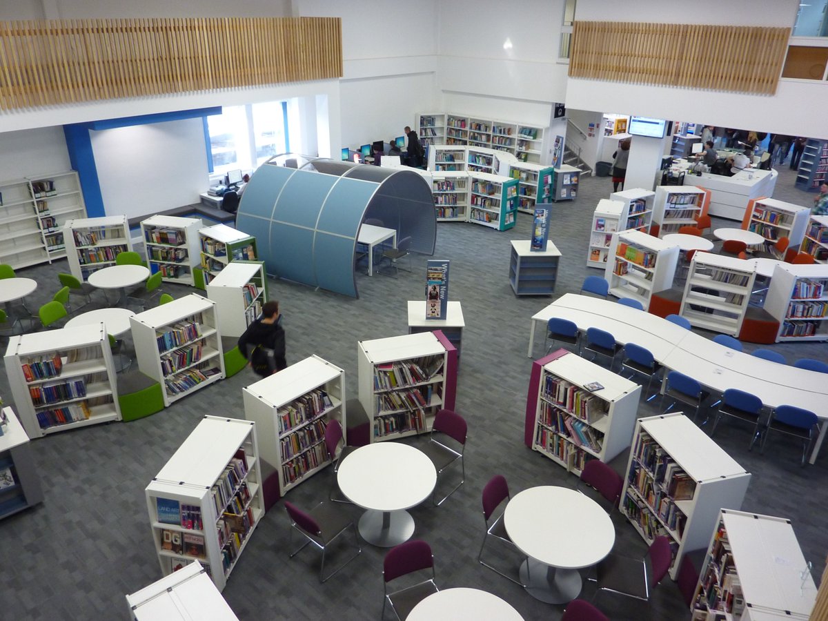 fg_library's tweet image. 🎓 Happy International Students’ Day! 

Celebrate student spaces at Bournemouth &amp;amp; Poole College: 

👉 Explore here: ow.ly/nqlR50Xszmf #

#InternationalStudentsDay #FGLibrary #LibraryDesign #MadeInBritain #StudySpaces #LoveLibraries #BournemouthAndPooleCollege