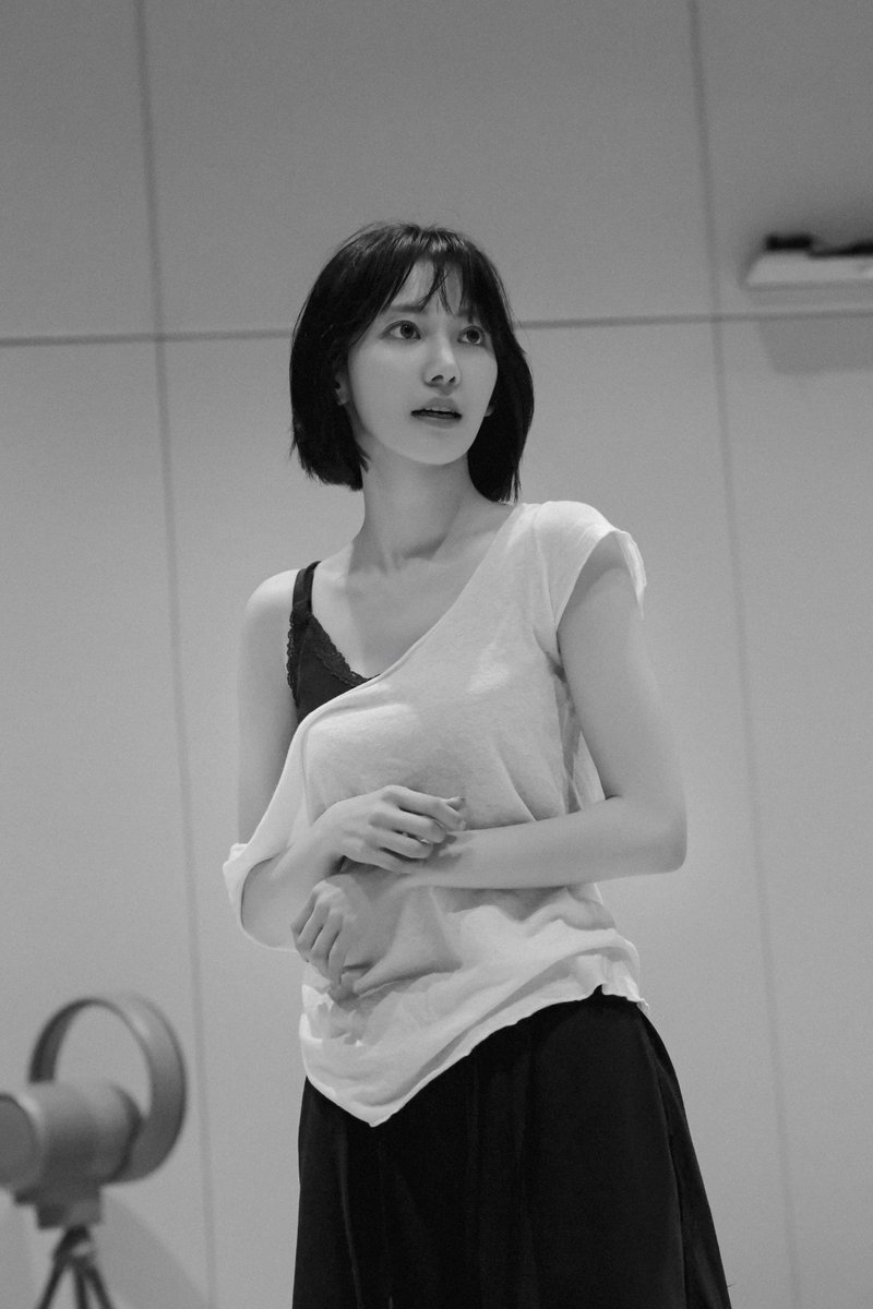 SAKURA THE WOMAN THAT YOU’RE🧎🏻‍♀️