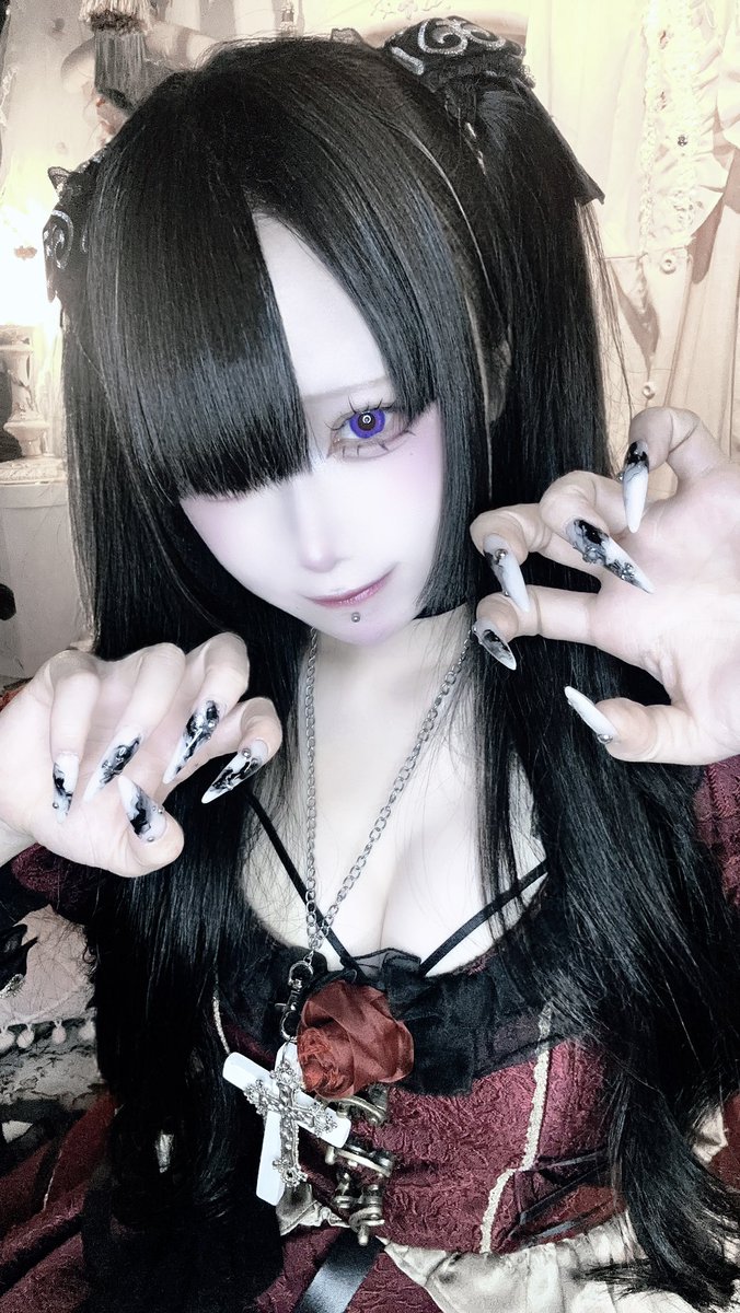 _phantomXIII_'s tweet photo. 襲っちゃうゾ https://t.co/adFkMhlWu7