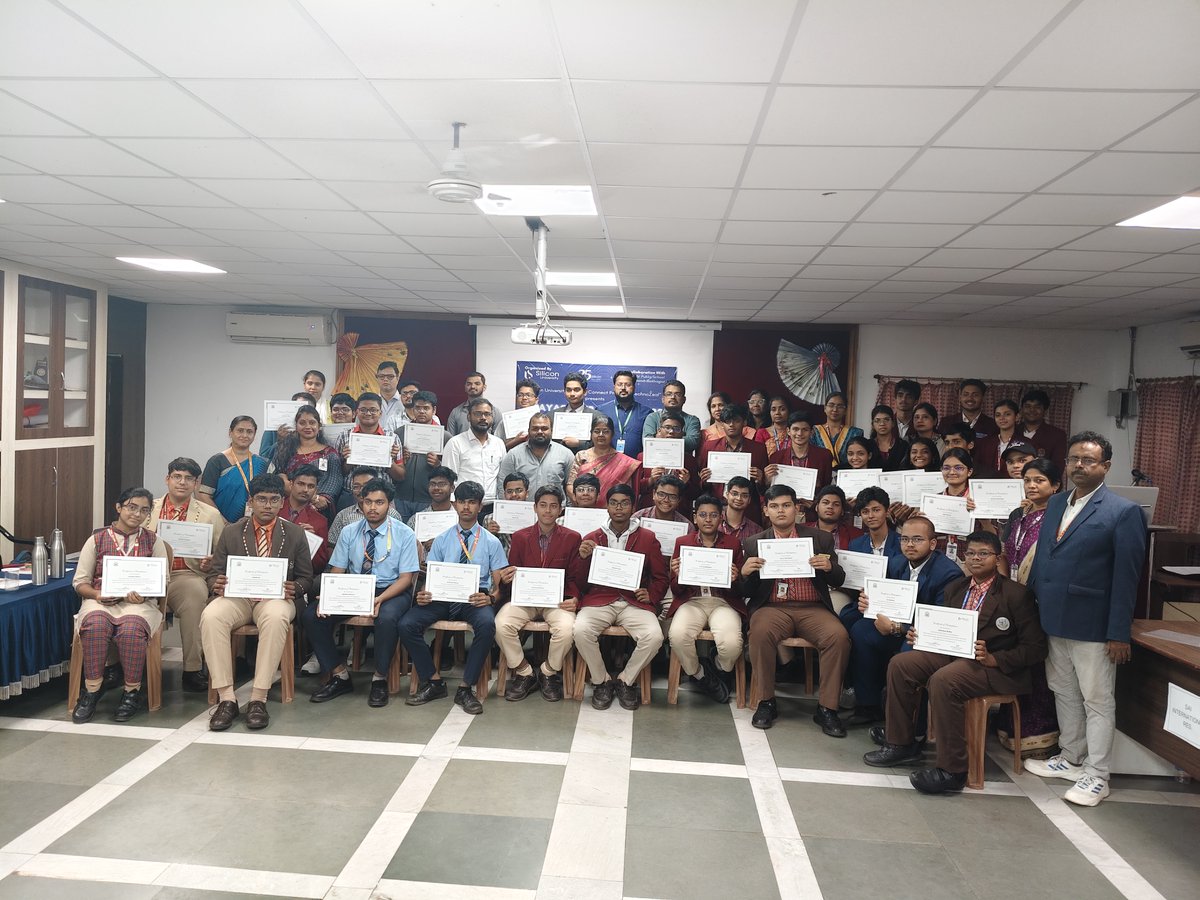 Silicontech_bbs's tweet image. Prayas: Web Edition 2025
Under TechnoZeal, Silicon University joined hands with DAV Public School, Chandrasekharpur, to host a dynamic one-day workshop for students from 20 schools!

#TechnoZeal #Prayas2025 #SiliconUniversity #FutureInnovators #DigitalLearning