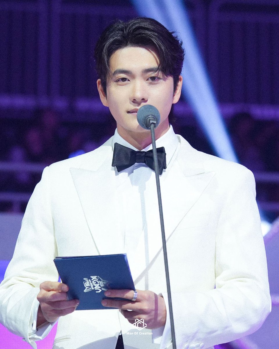 manofcreation0's tweet image. #MOCHIND
#강태오 #KGMA

스윗한 모습🍯 듬뿍 볼 수 있었던
KGMA 시상식에서의 태오 배우!

매력 넘쳤던 시상자 태오 배우 비하인드 함께 보시죠! 📸 

#KANGTAEOH