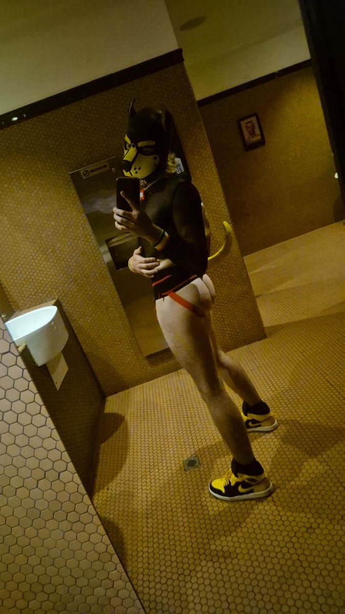 Ngl i should start wearing jockstraps more often 😜😜😜
