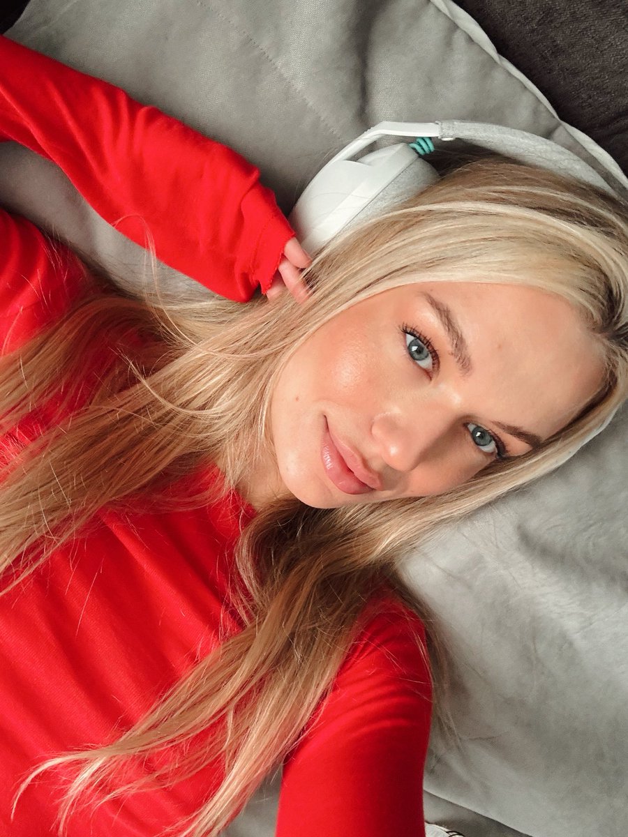 TonyaPredko's tweet image. 🎧 Розіграш! Хочеш новенькі топові навушники Logitech G321?
Запустила конкурс в Instagram: поділись крінж/епічною історією, де звук у грі вирішив усе 😅

Умови: тегни @tonyapredko + #LogitechG
Переможець — 18 листопада 💛
➡️ instagram.com/tonyapredko