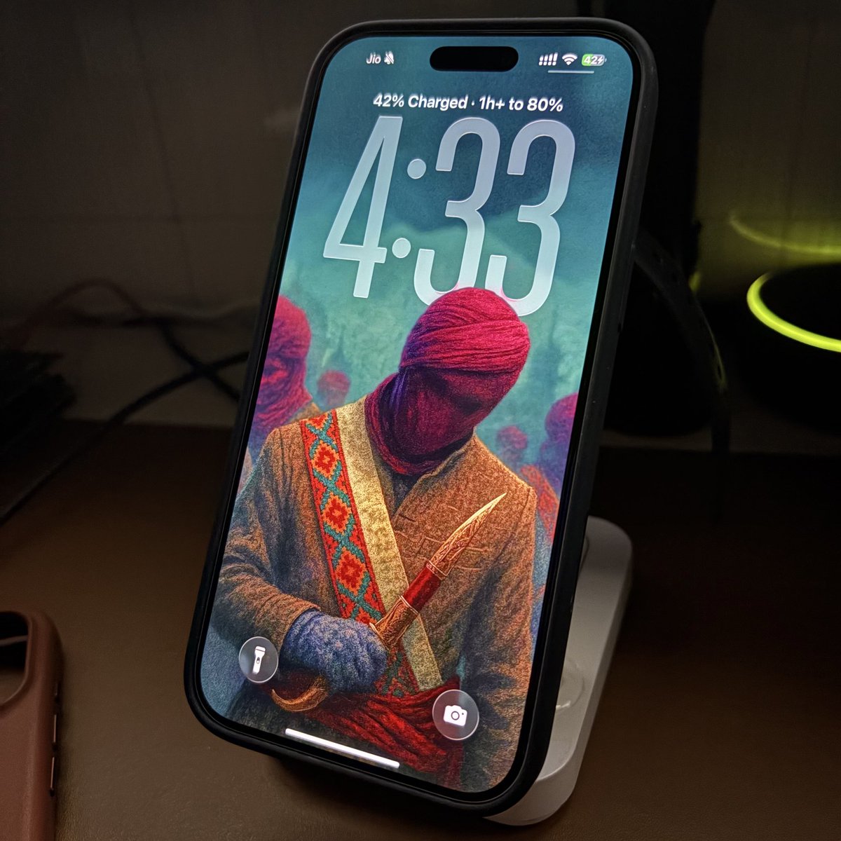 techunique_yt's tweet image. Obsessed 😍 

Wallpaper - drive.google.com/file/d/1sbtlwZ…