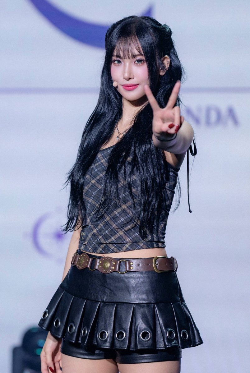 everglow pics tweet media