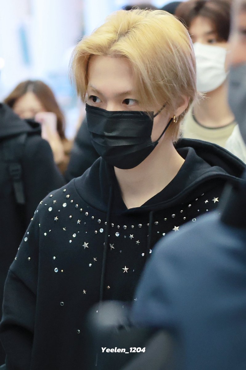 Yeelen1204's tweet photo. 251117 ICN

 #DOYOUNG  #도영 #ドヨン 
 #TREASURE  #트레저 https://t.co/YW4tI5rtHw