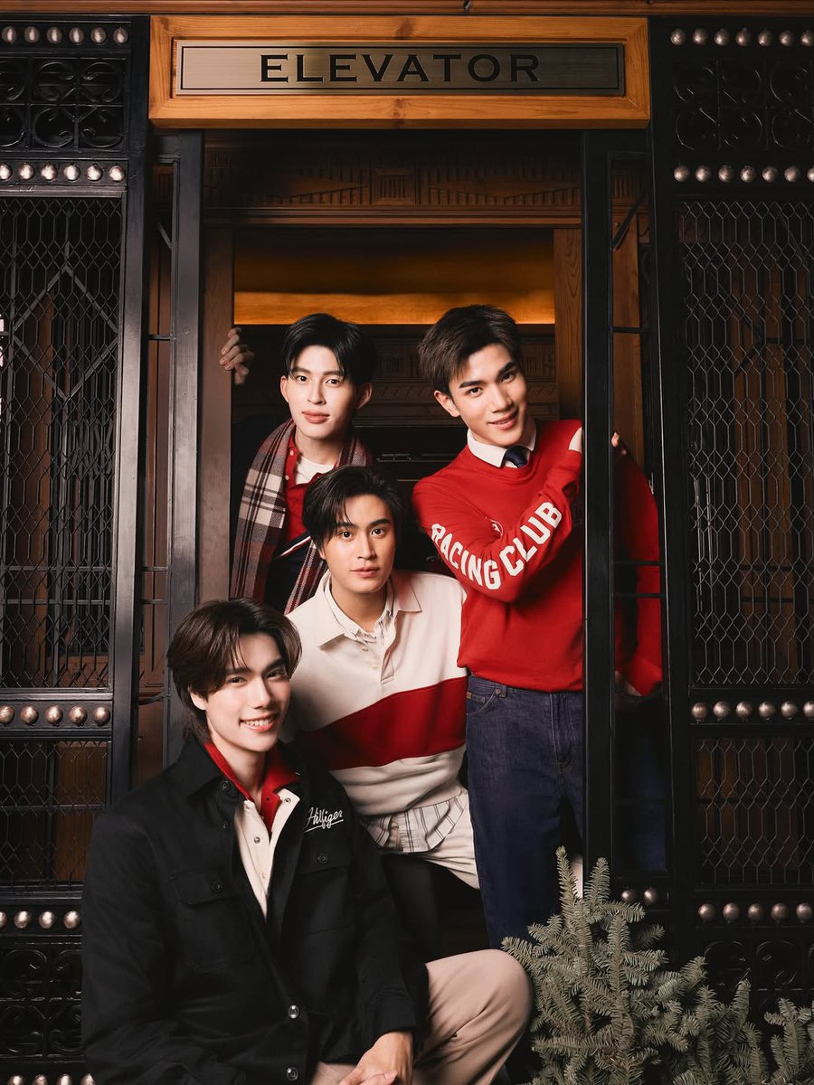 doublepjourney_'s tweet image. 📸 IG : mintmag_th

#TommyHilfiger #TommyFamily
#PondPhuwin 
#ppnaravit #phuwintang
@ppnaravit @phuwintang

หล่อจับใจ! 4 หนุ่ม #ปอนด์ภูวินทร์ #เจมีไนน์โฟร์ท แบรนด์แอมบาสเดอร์ของ Tommy Hifiger ร่วมถ่ายทอดพลังความสดใส ผ่านแคมเปญ Holiday 2025…