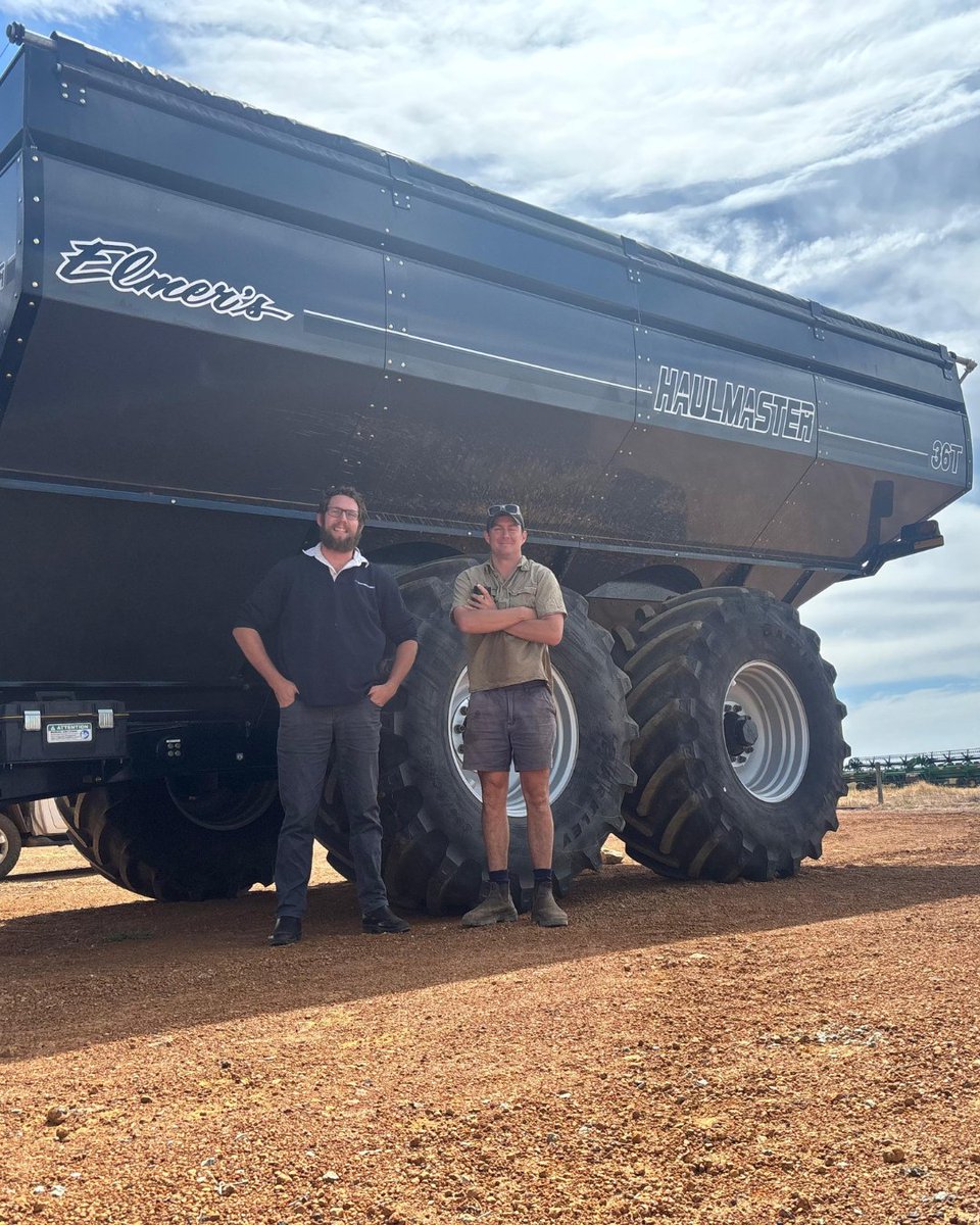 waringaag's tweet image. More @elmersmfg chaser bins rolling out to farms across WA.
📍 Featured deliveries:
•Trent, Jerramongup Farms — 36T chaser bin.
•Ed Moir, Boxwood Hill — 36T with HM Connect.
•Jake Graham, Wittenoom Hills — 41T PRO.

Contact your local dealer to learn more