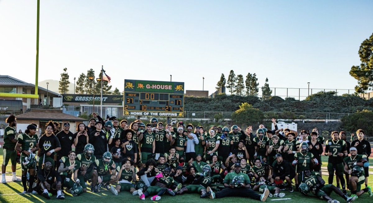 Blessed to receive my third offer from another one of the top JUCO programs in the country to play center <a href="/GhouseGriffinFB/">Grossmont Griffins Football</a> 

Thank You Coach! <a href="/djHeartAttak/">Coach Rob Johnson</a>