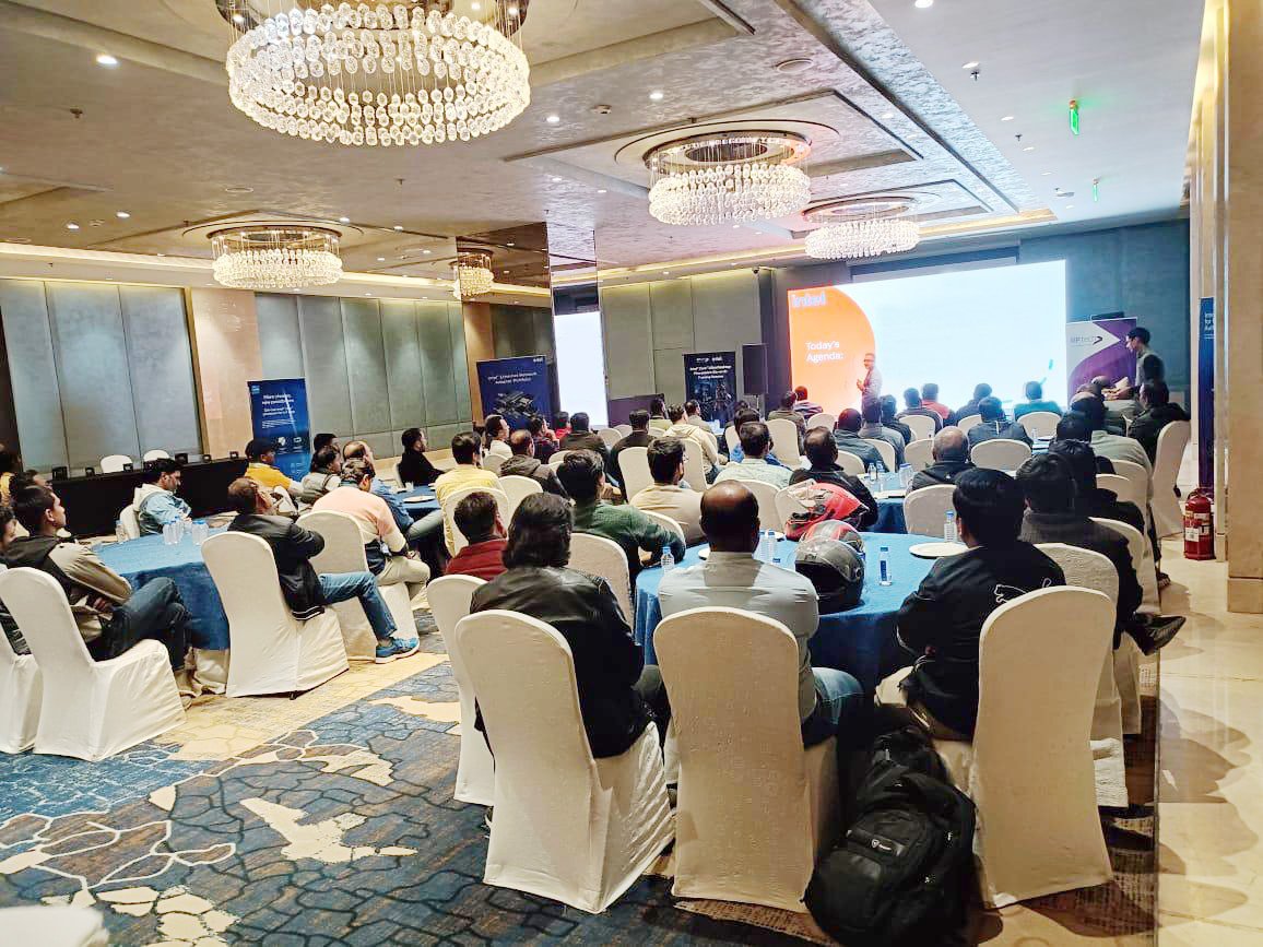rptechindia's tweet image. Empowering Our Partners with Next-Gen Performance | Intel® Core™ Ultra (Series 2) Training
We’re thrilled to host a series of Intel® Core™ Ultra (Series 2) training events across multiple locations!

#IntelCoreUltra #IntelSeries2 #NextGenPerformance #RPTech