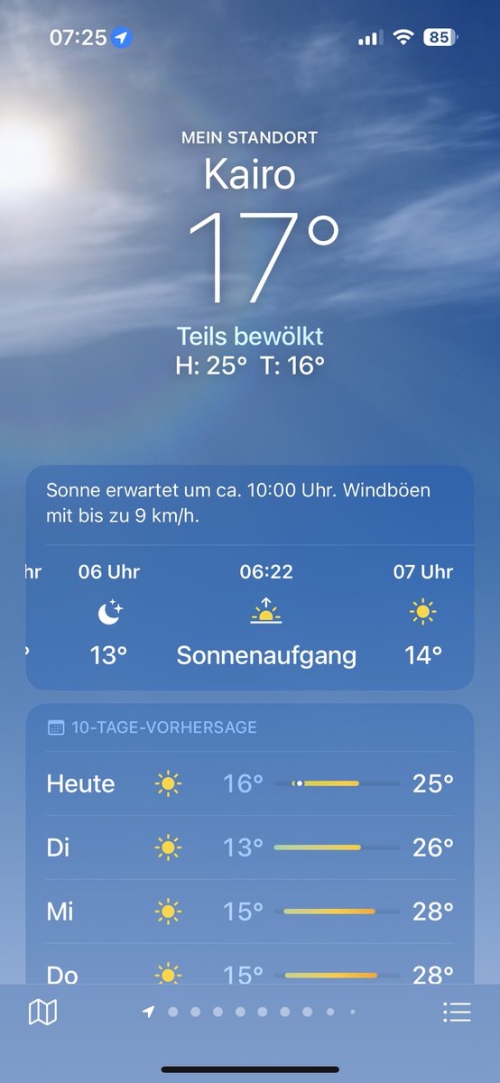 ArtoisLibra's tweet image. #dressedforsuccess Auf zum Frühstück - heute farblich bedeckter und mit Bauchtascherl - wichtiges Gimmick, weil ich beim Weg zum Buffet meine Sachen nicht am Tisch liegenlassen möchte.
So ist das, wenn man alleine unterwegs ist!