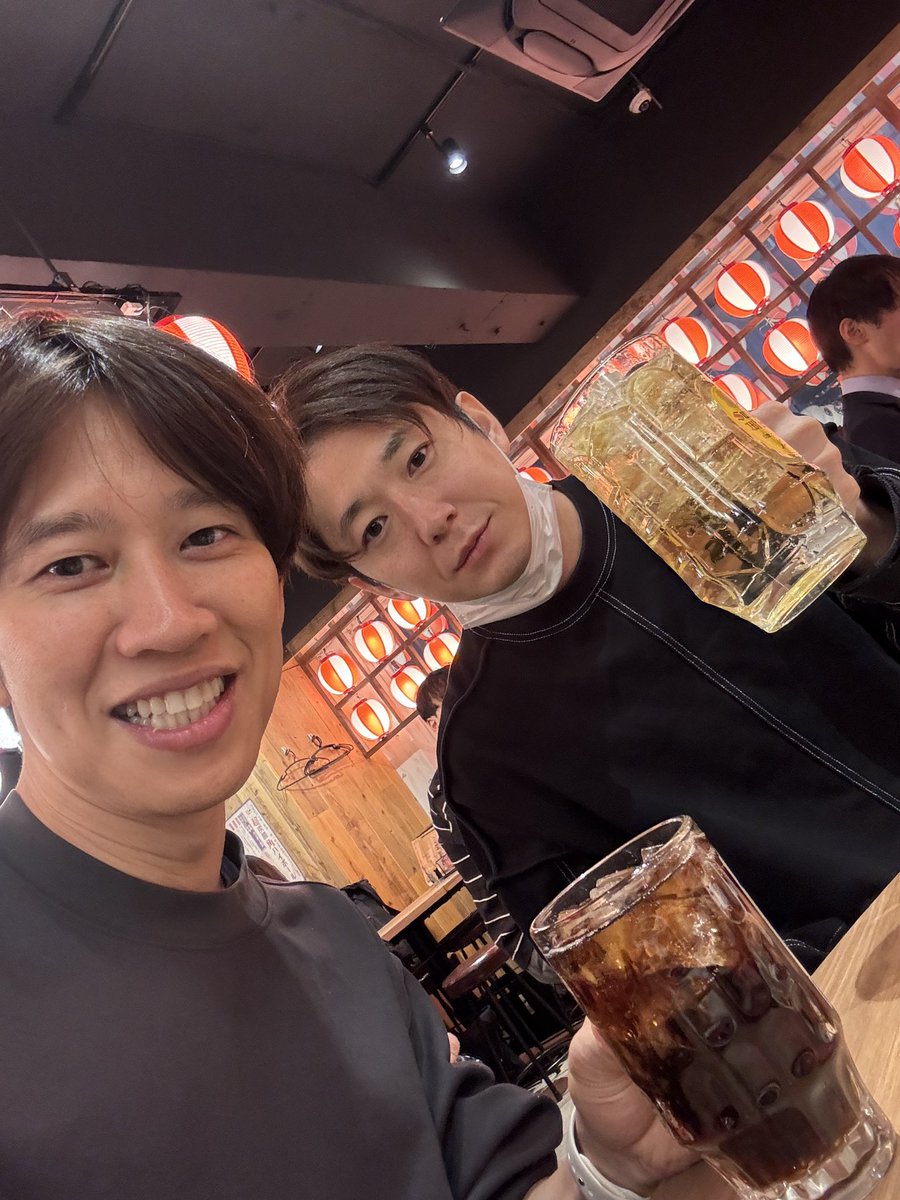 毎週月曜日朝6時更新のスタンドFM更新しました！

今回はCITYの小野さんです！準々決勝進出者発表前後に録らせていただきました！
その前後でのテンションの違いだけでも聞いてください…！

カルテ10  M-1準々決勝進出者発表の瞬間 ゲスト:CITY小野竜輔さん stand.fm/episodes/690dc…