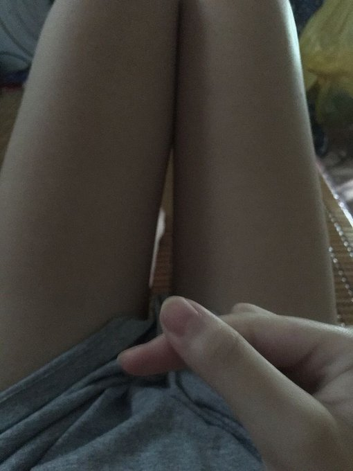 MorylS80690's tweet photo. Mới choi x ban tym cac chồngg https://t.co/9iN7PfN4PO