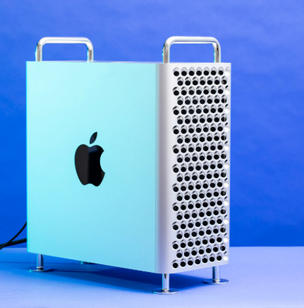 MEnfrentadas's tweet image. 🖥️🍏 El Mac Pro huele a… ¿retirada? Según Mark Gurman, Apple lo tiene “en segundo plano” y apuesta fuerte por el Mac Studio como el futuro del escritorio pro 🤯 El M5 Ultra llegaría solo al Studio, dejando al Mac Pro en el limbo… otra vez 😅
#Apple #MacPro #MacStudio #rumor
