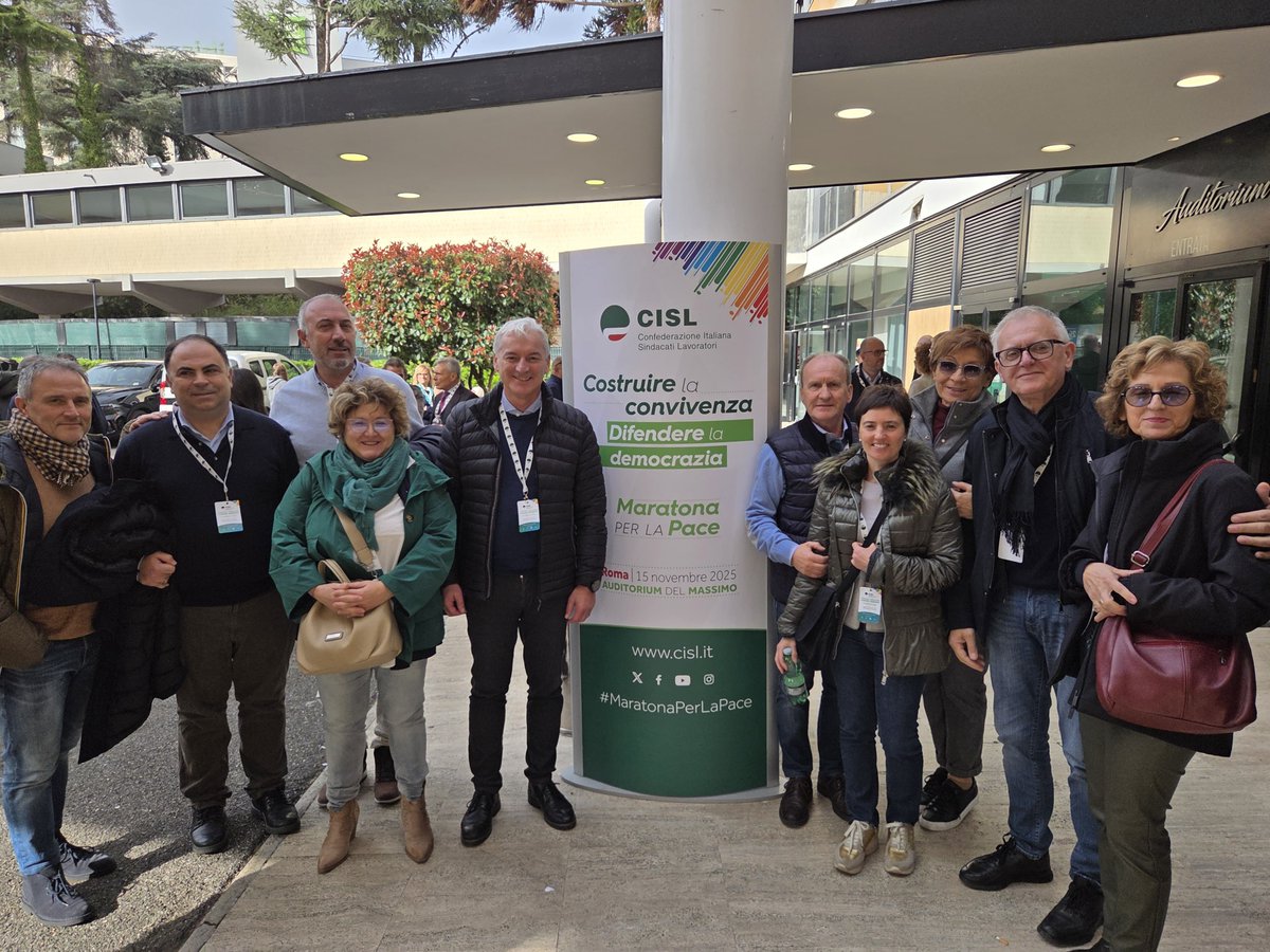 Si è conclusa a Roma la Maratona per la Pace. Un percorso che ha attraversato l’Italia portando dialogo, responsabilità e solidarietà. A Roma anche una delegazione bergamasca. Premi Nobel, istituzioni e oltre 500mila € per “Sos Gaza”. “La pace è un cammino, non uno slogan”.