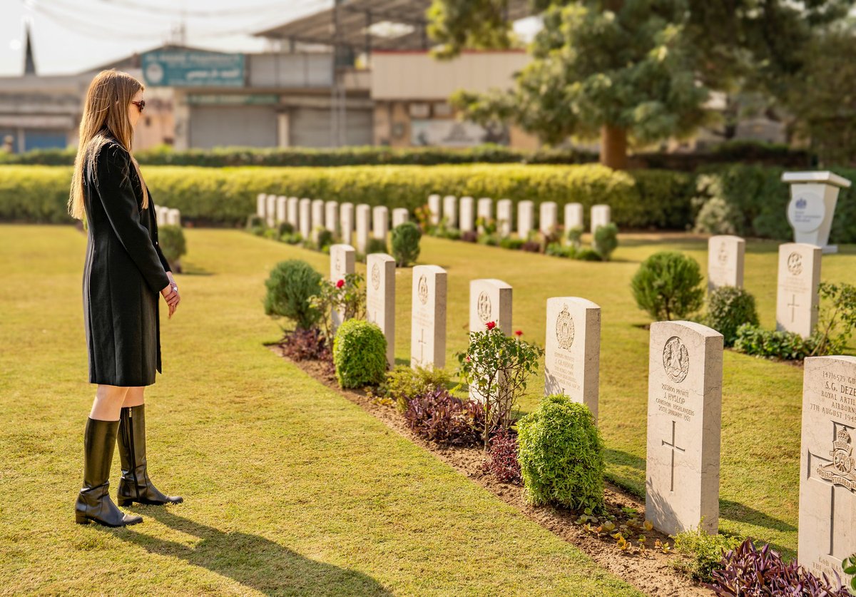 JaneMarriottUK's tweet image. Over the past week, @UKinPakistan honoured the courage and sacrifice of those who served, at events in Islamabad, Rawalpindi and Karachi. Their legacy lives on. Thank you to all who joined us in our Remembrance Day services.