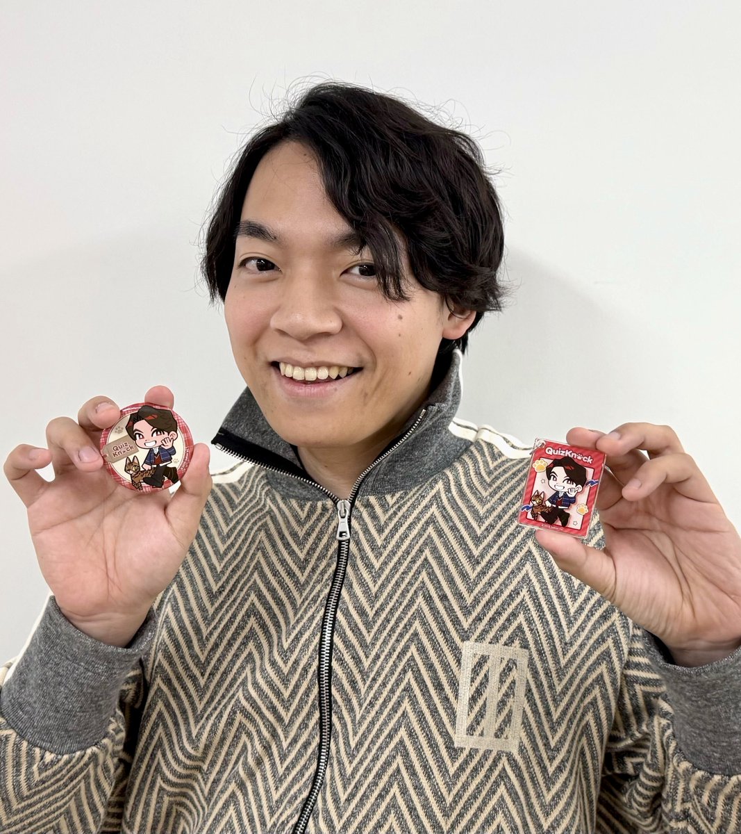 qk_10th's tweet image. ＼カラオケ #まねきねこ コラボグッズ紹介🛍️／

「猫の曲といえば？」で世代の違いがわかりそうですよね。私はスピッツの『猫になりたい』か、BUMP OF CHICKEN『K』です。（伊沢）

道で前を横切るのってだいたい黒猫じゃないですか？　黒猫だから覚えているのか、単にそういう地域なのか（河村）