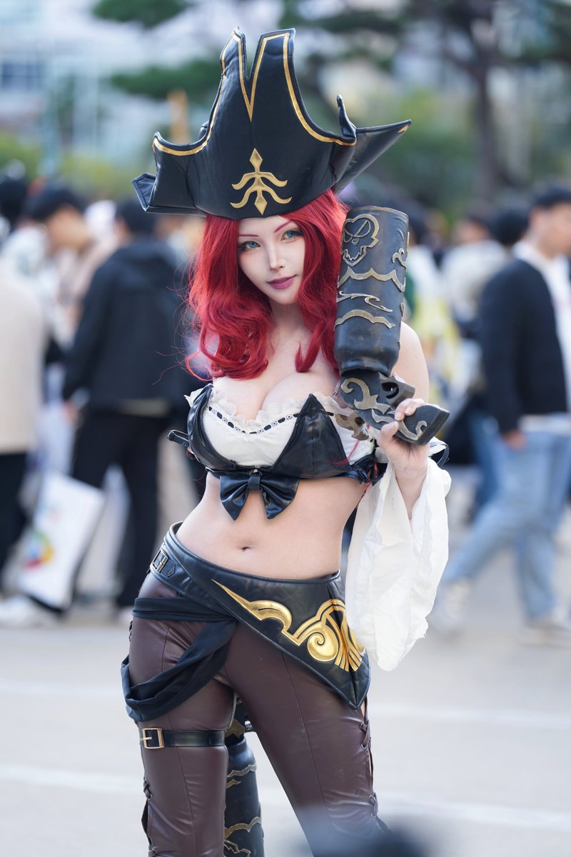 imajun90300's tweet photo. 251115_지스타 2025
리그오브레전드 - 미스포춘
Cos : 아가콩님(@agakong95)
#League_of_Legends #lolitober https://t.co/453UXH5EGg