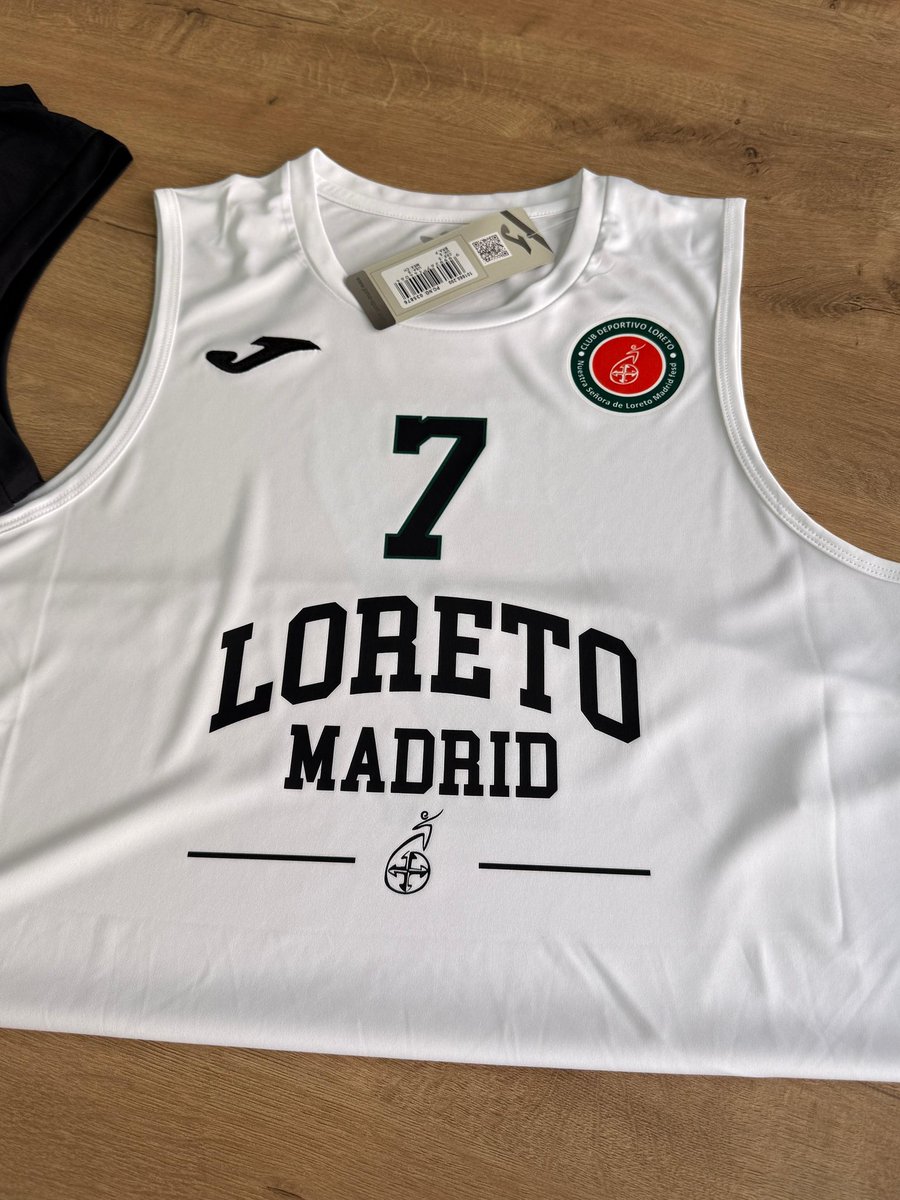 FosburyTextil's tweet photo. 🏀🏐 Espectacular pack de equipación, camiseta de entrenamiento y chandal del @loretocolegio 

El diseño y la profesionalidad de la customizacion hacen que estos modelos @jomasport luzcan de manera increíble por todo Madrid los sábados. 

¡Mucha suerte en la temporada! https://t.co/z2jAW9aMkJ