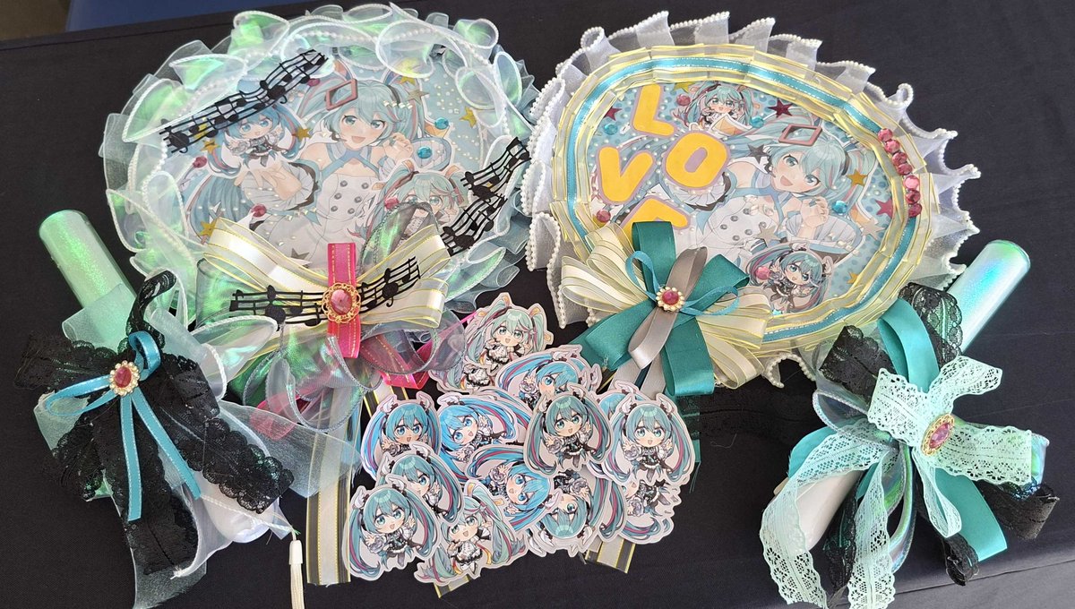 I had so much fun at #MIKUEXPO2025 #MIKUEXPOASIA !!! PLEASE COME BACK LET'S DO THIS AGAIN NEXT YEAR 🥺🫶💚💚💚