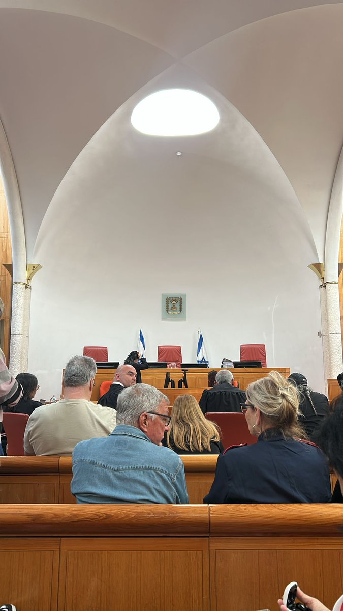 אנחנו לייב מהדיון הראשון בבג״ץ הלומי הקרב, שדורשים ״לתקן את העוול ההיסטורי בין נכי הגוף לנכי הנפש״ >>