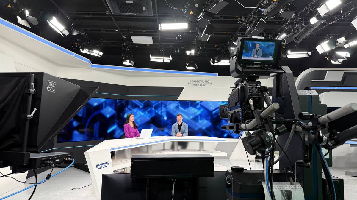 michaelh_0g's tweet image. Multiple media interviews with @bloomingbit_io , @_ppause and @hankyungmedia to chat about decentralized AI

Special thanks to the very talented @eunlaf1225 @prince0fseoul @youbin_kang for fun meetings, interviews, and setting things up