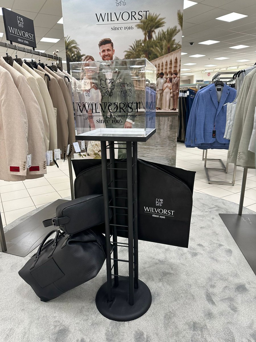 🎉 WILVORST jetzt NEU bei Maison Goosse in Rendeux, Belgien! Wir sind sehr stolz, dass unsere Hochzeitsanzüge und der Markenschaukasten nun auch dort präsentiert werden. Mehr zum Store: maison-goosse.be
#WILVORST #Hochzeitsanzug #MaisonGoosse #Belgien #WeddingInspiration