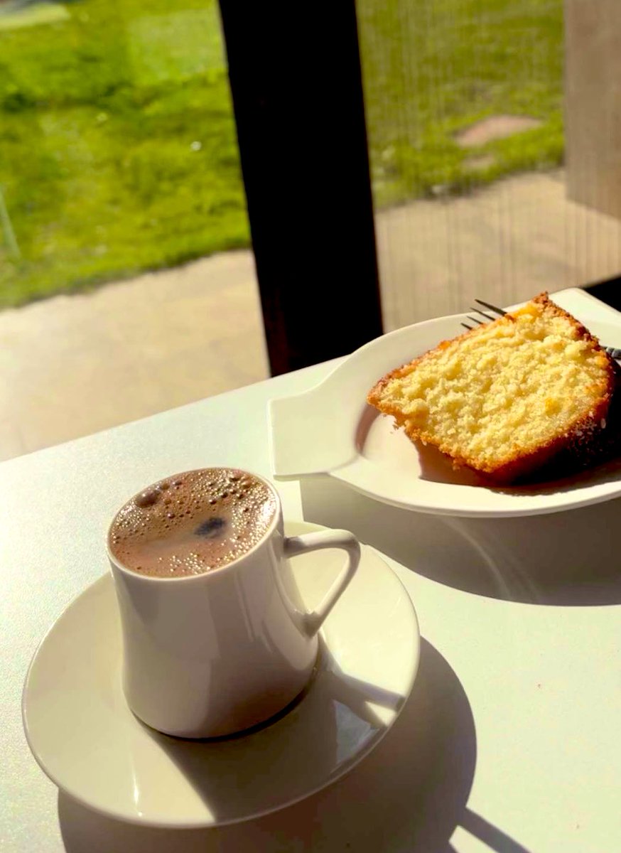☕️🍂 #CoffeeTime 🌤️ #İzmir
 #pazartesi ✌️💛💙🌿🇹🇷