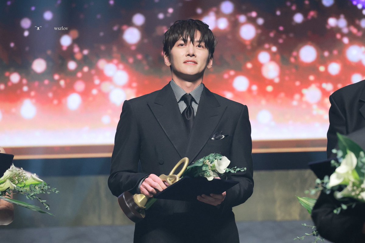 ᵔᴥᵔ tweet media