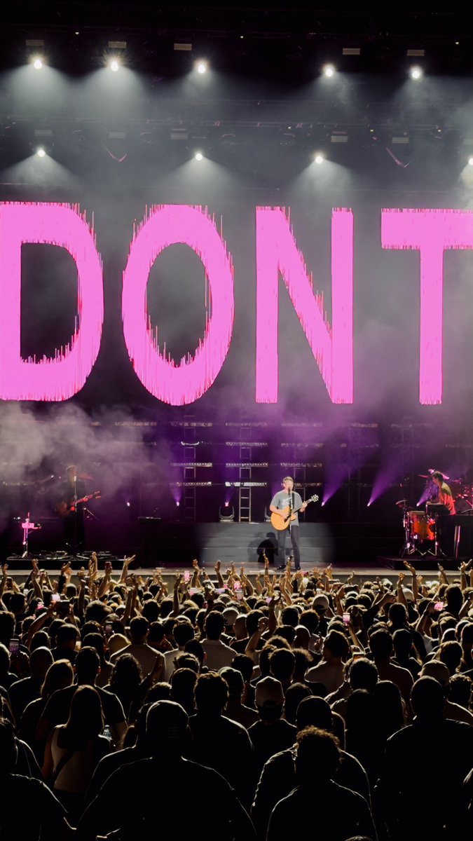 BLANCOMARCOS's tweet photo. @fosterthepeople #CostaRica @parqueviva https://t.co/84k0y93V6g