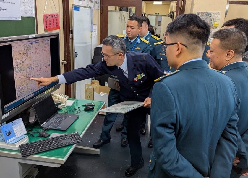 ModJapan_en's tweet image. Nov 10-14, #JMOD/#JASDF launched the Japan-Vietnam Capacity Building Project on Aviation Meteorology. As a first iteration, Air Defence - Air Force members visited Japan to learn about JASDF&apos;s meteorological activities and exchanged insights. 🇯🇵🇻🇳 will continue close cooperation.