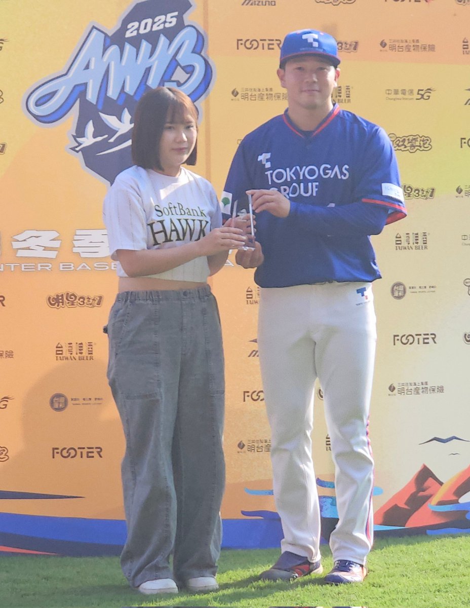 baseball_jaba's tweet image. 2025 アジアウインターリーグ
第三日目(11/17)試合結果

JABA 　010 011 300　6
NPB　   100 000 011　3
伊東(東京ガス)、生井(日立製作所)、中島(鷺宮製作所)、梅田(ヤマハ)　－印出(三菱重工East)、有馬(ENEOS)

二塁打:藤澤(東京ガス)×2、元山(四国銀行)

MVP　伊東(東京ガス)…