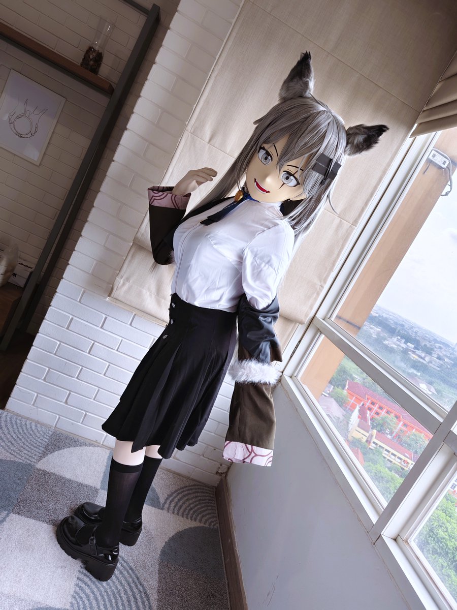 MarkiyaVinci's tweet photo. Ummm...
Doc, Lappy is trying to change clothes here....

📸: @ZinoKig  

#kigurumi
#着ぐるみ
#arknights
#lappland https://t.co/kGsXKggvka