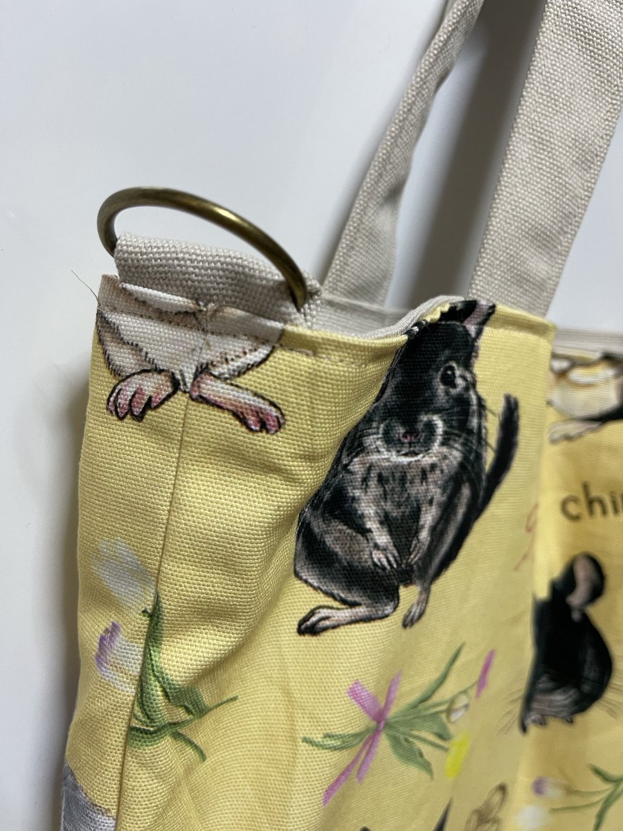 Oxql5c0's tweet image. 素敵な生地で！
チンチラさんトート
完成です♪
アイロンかけます
ローデンツに持って行きます
#ローデンツ東京11月22日